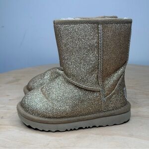 Ugg Boots Gold Glitter Sparkle Classic Short Pull On Winter Insulated Size 8C